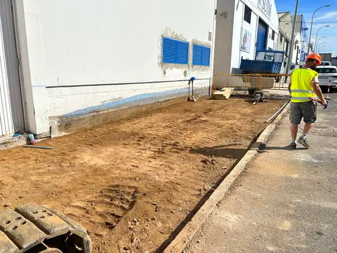 Excavación en una nave de la zona industrial de El Goro — foto 3