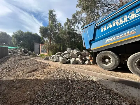 Acondicionamiento de jardín con relleno de piedra — foto 4